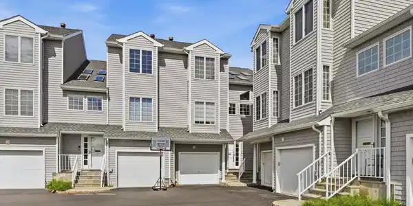 98 Norwood Avenue Unit 4