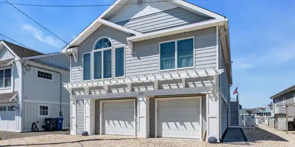 Image 3: 3-web-or-mls-DSC09673b