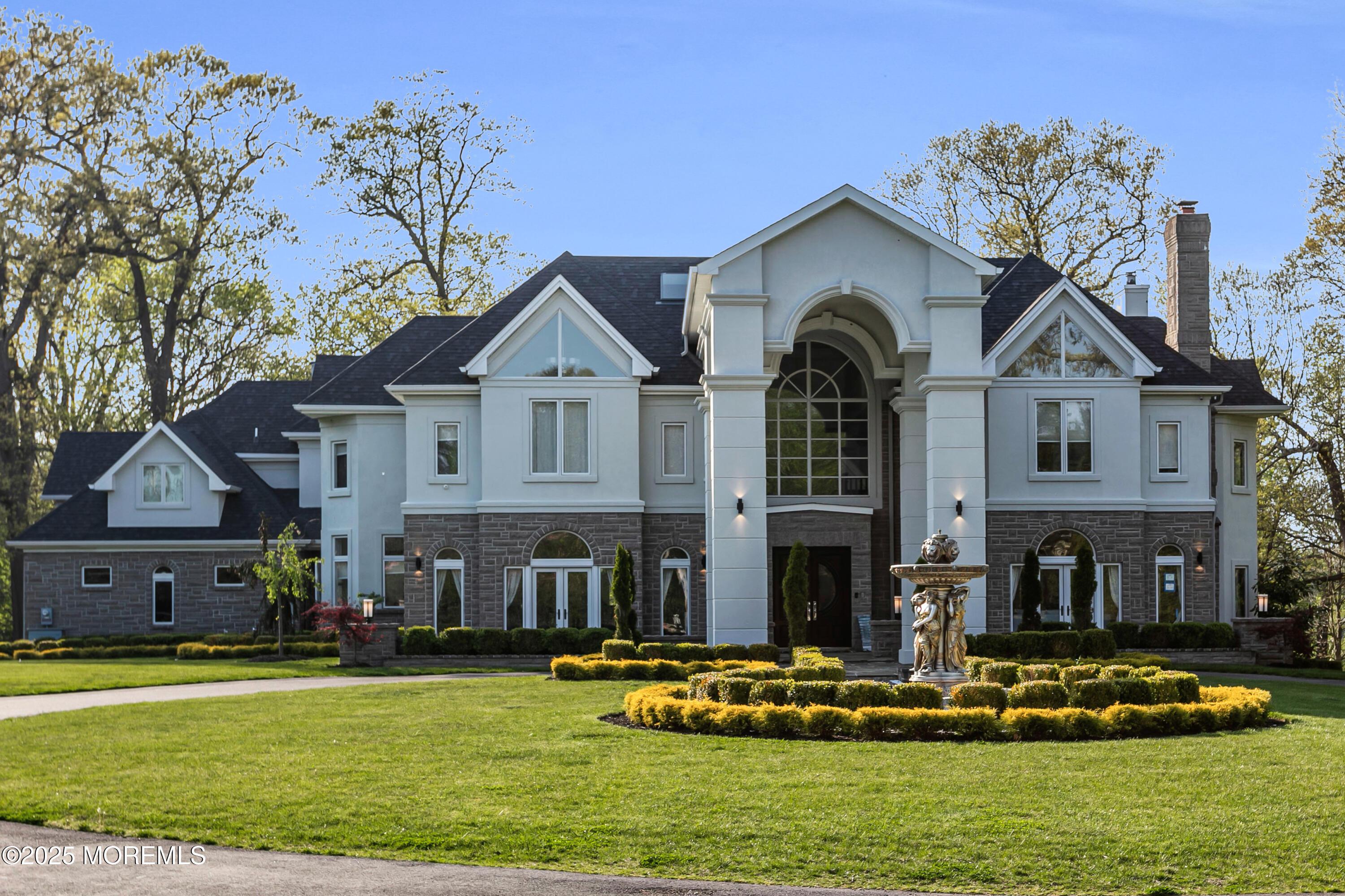 Image 4: Exterior