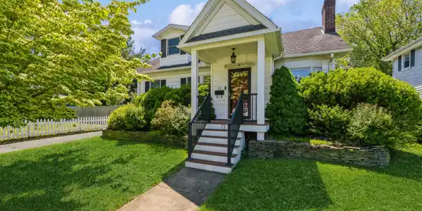 13 Poplar Avenue