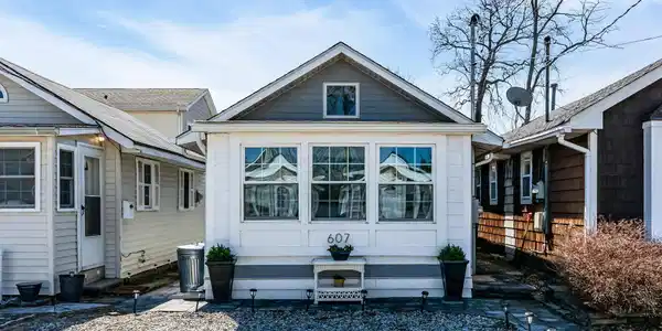 607 Central Avenue