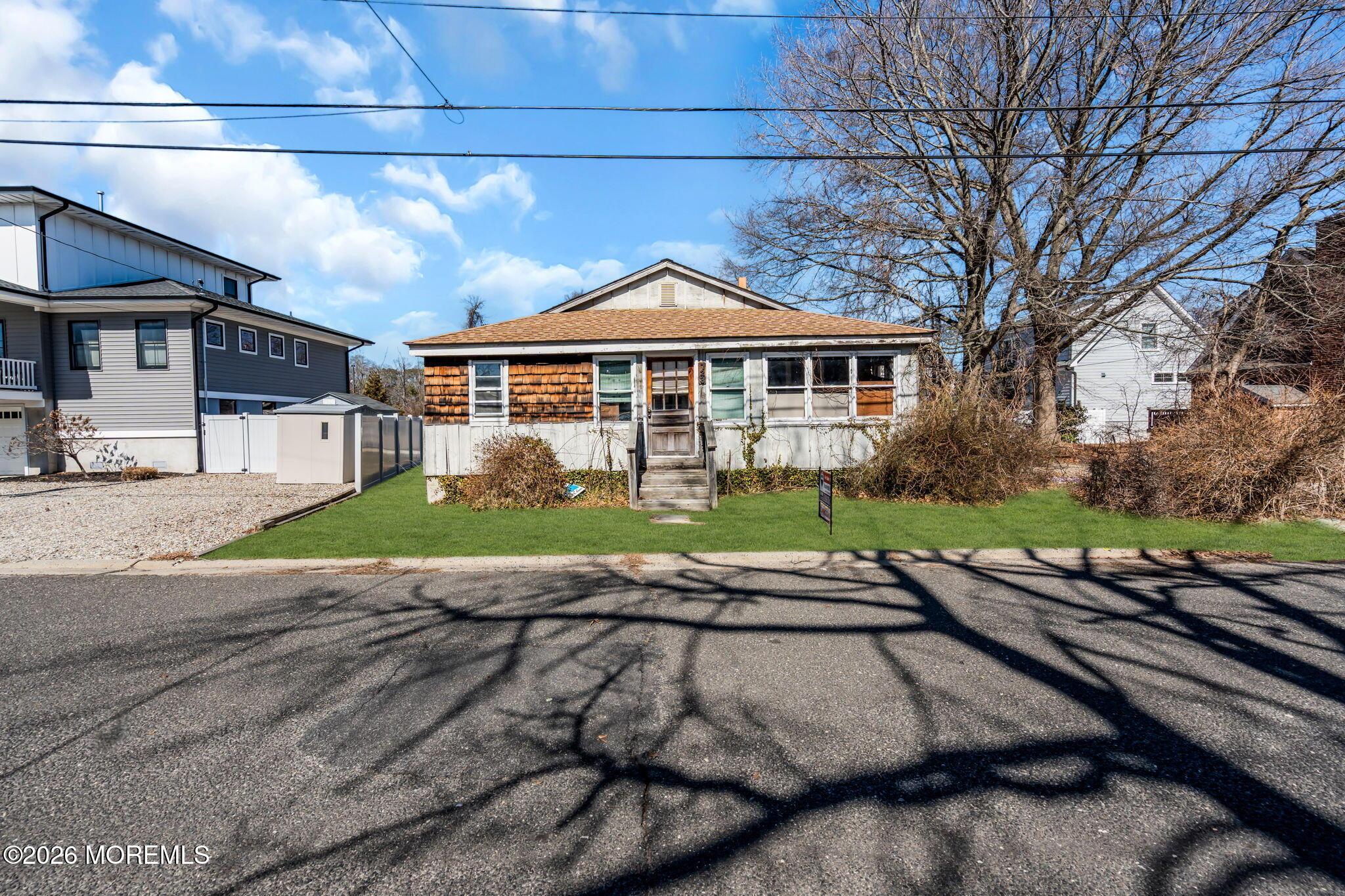 Image 3: 3-web-or-mls-DSC02755-1