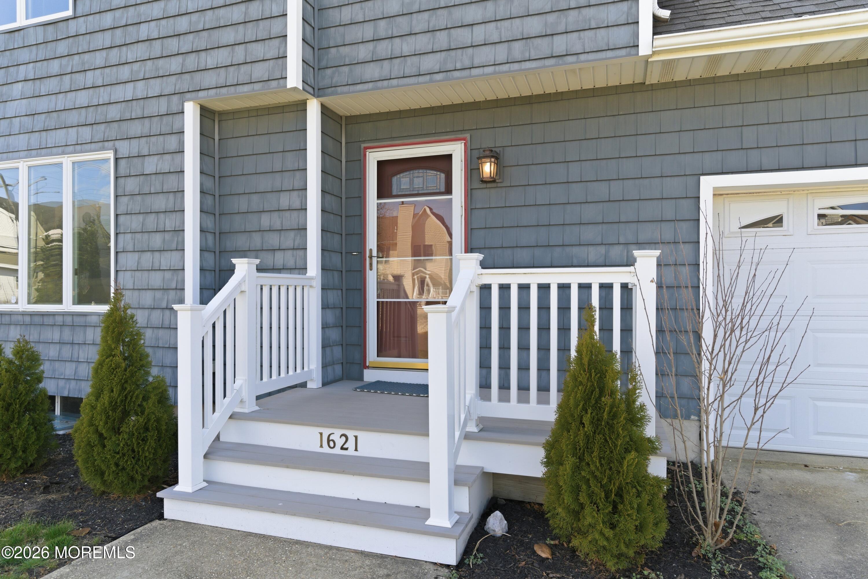 Image 4: 12-Front Entrance