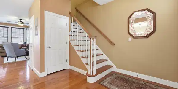 Image 4: 5