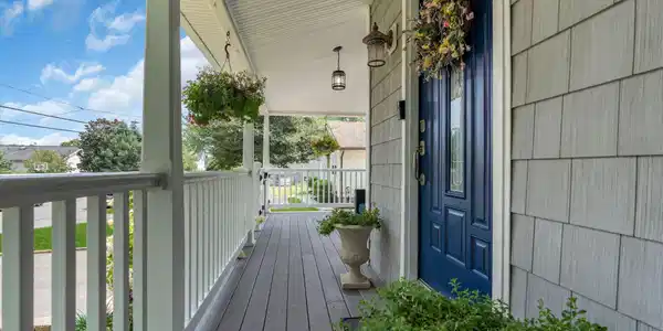 Image 4: front door