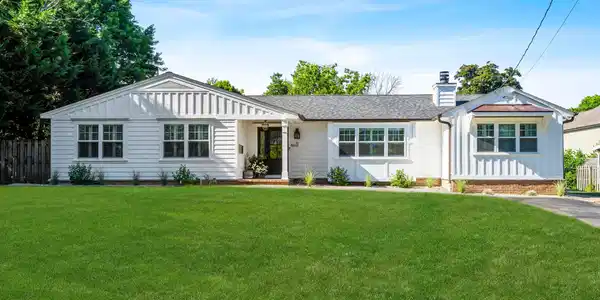 11 Iroquois Avenue