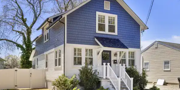 6 Viola Avenue