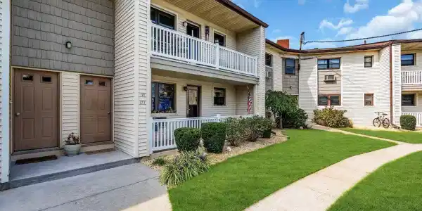 173 Wharfside Drive Unit 805