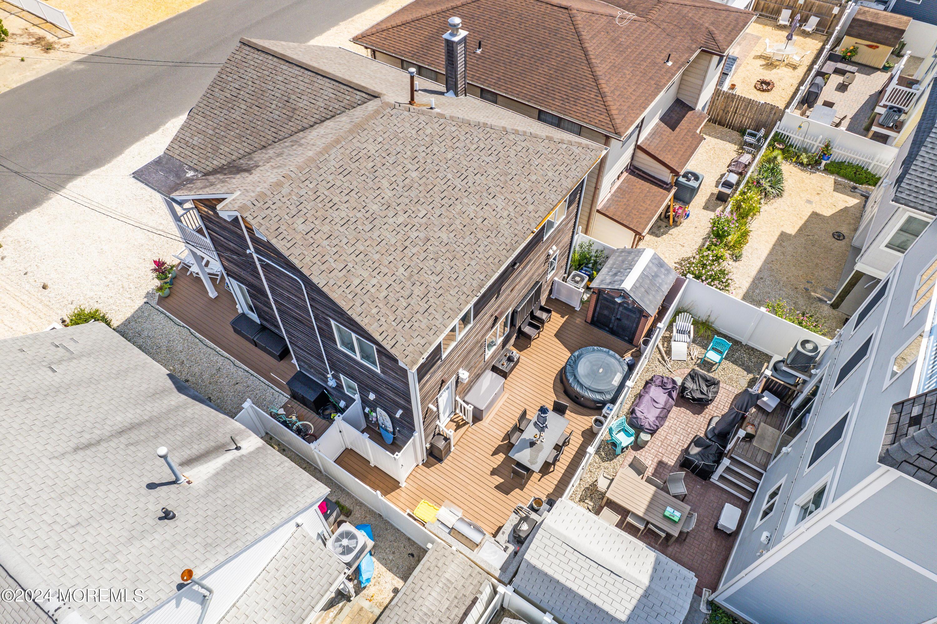 Image 4: Drone Back 5