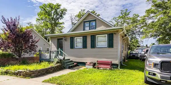 33 Oakwood Place