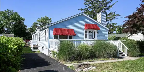 605 Warren Avenue