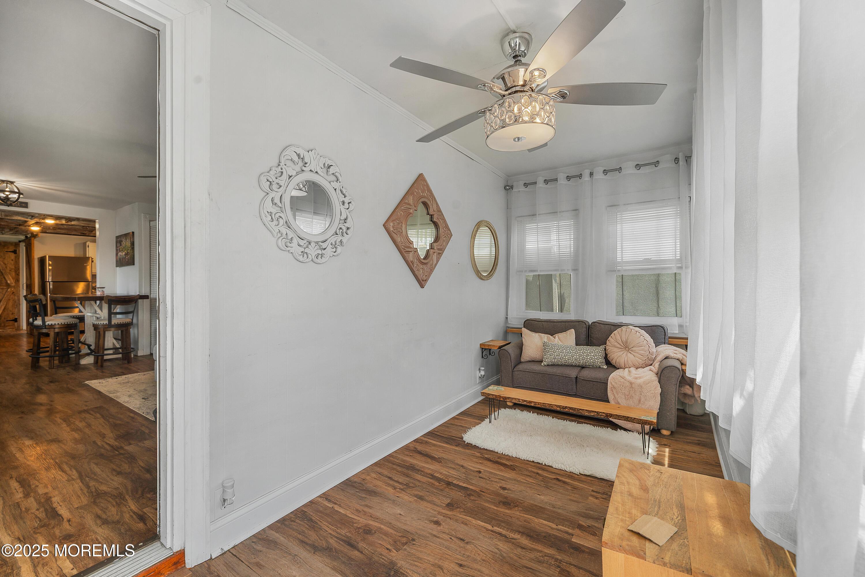 Image 2: sun room