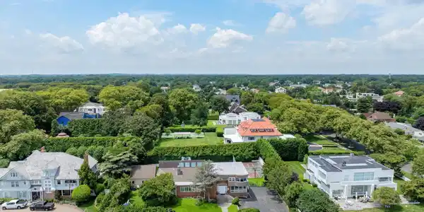 Image 4: 04-Aerial