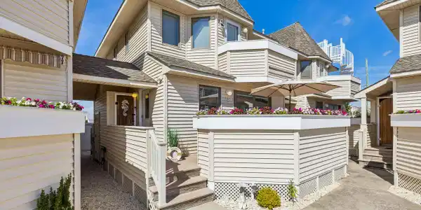 2 2nd Avenue Unit 15