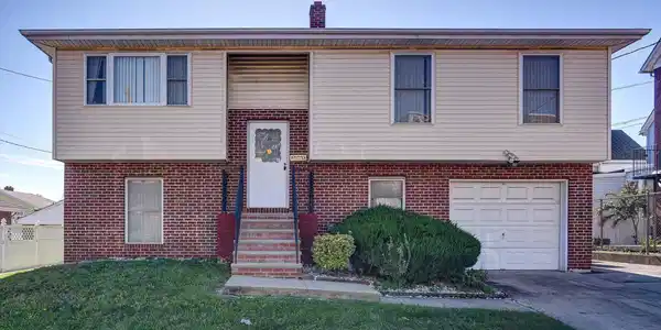 389 Jeffries Street