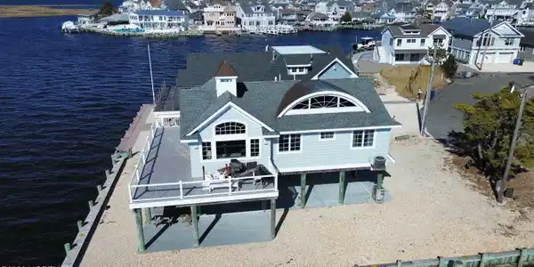 351 W Bayview Drive