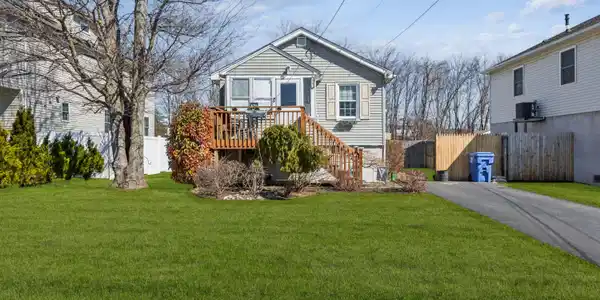 33 Willow Street