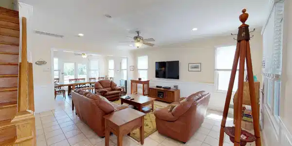 Image 2: Living Room