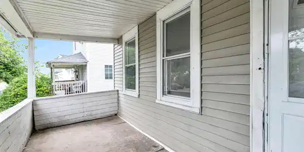 Image 2: Porch