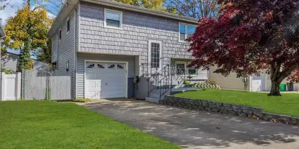 300 Beachwood Way
