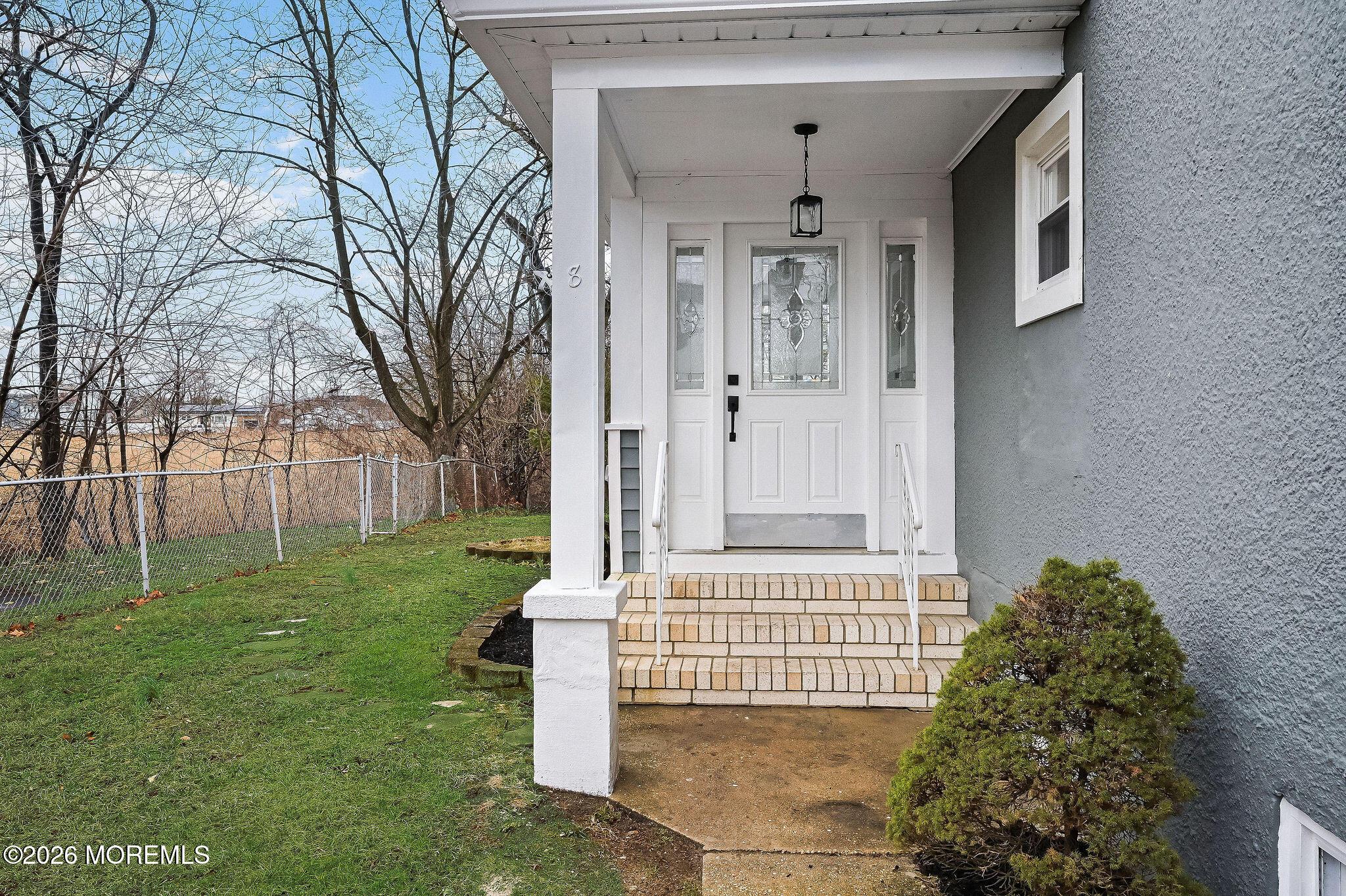 Image 3: 8_newman_st_003