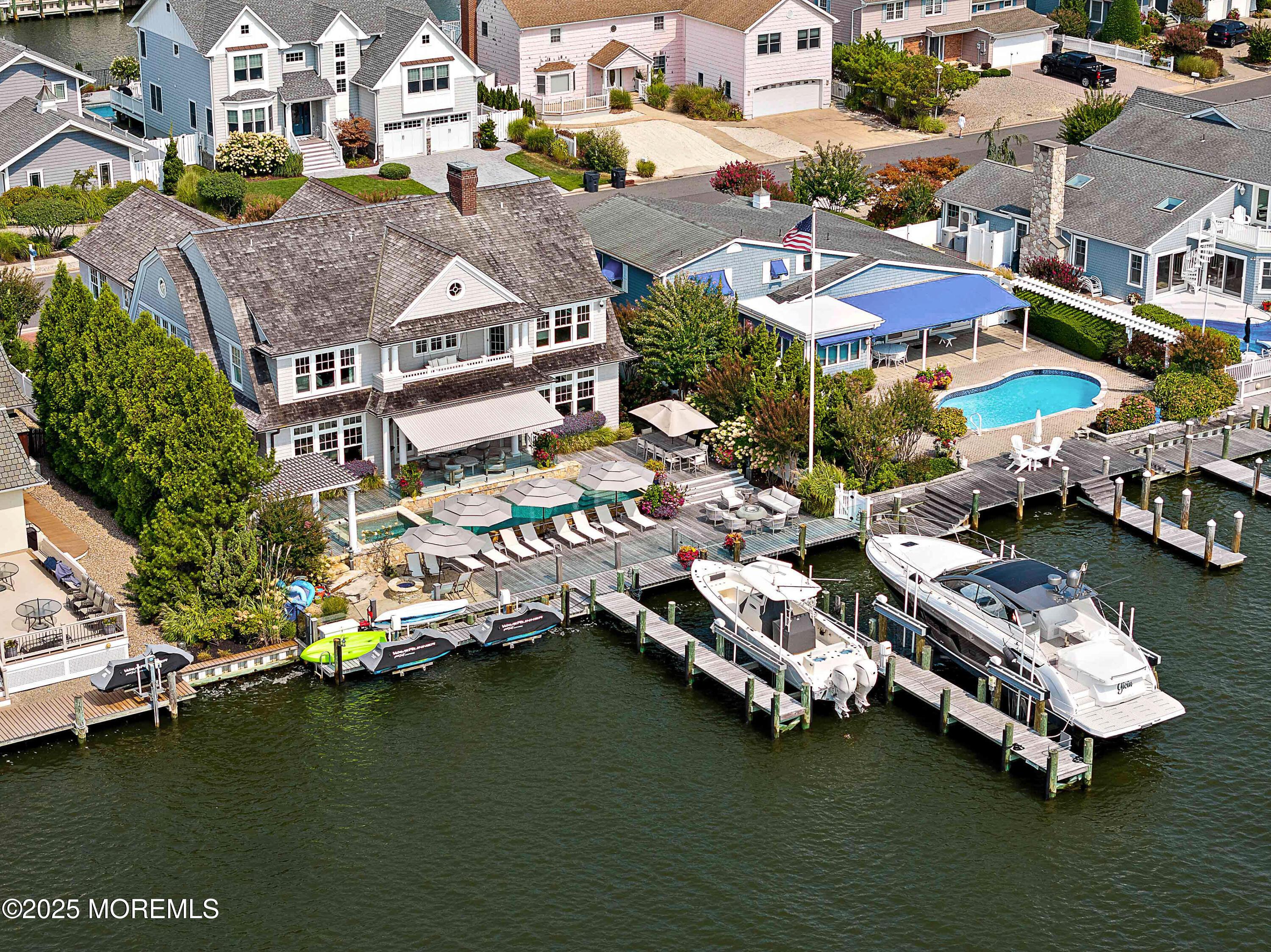 Image 3: 176SquanBeachOnline-29