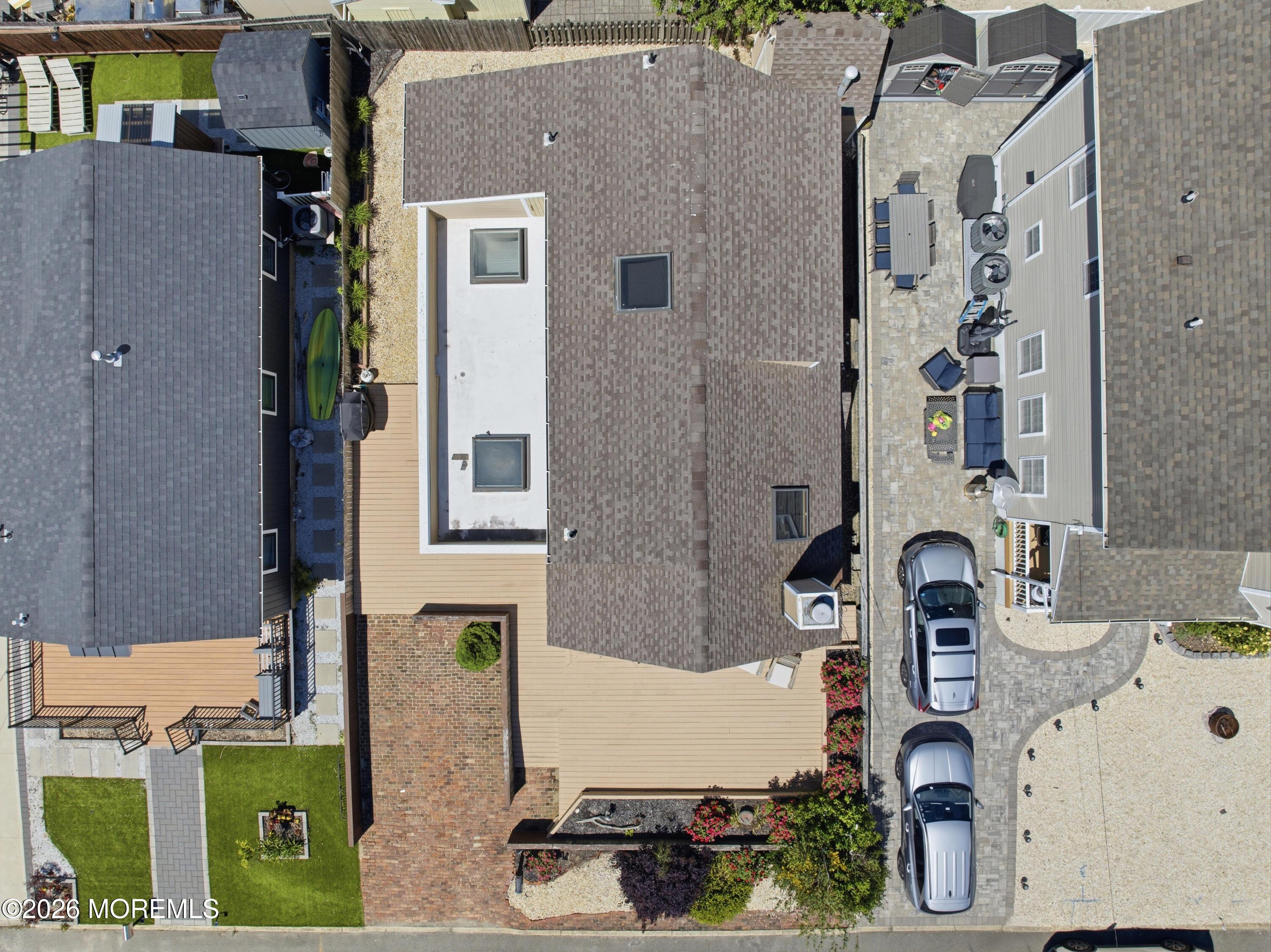 Image 3: photos_high_resolution_DJI_0205