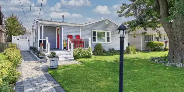 102 Dartmouth Avenue