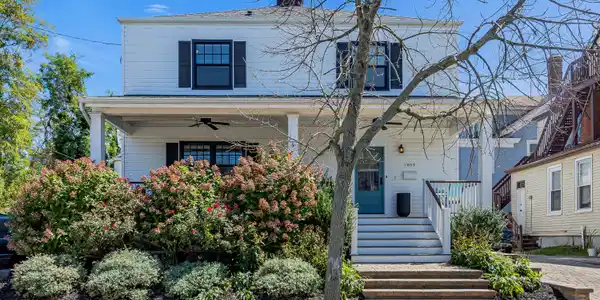 1002 Heck Street