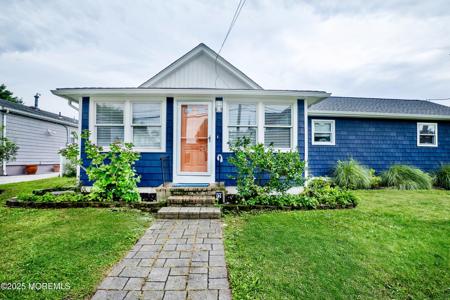 12 Meadowbrook Avenue