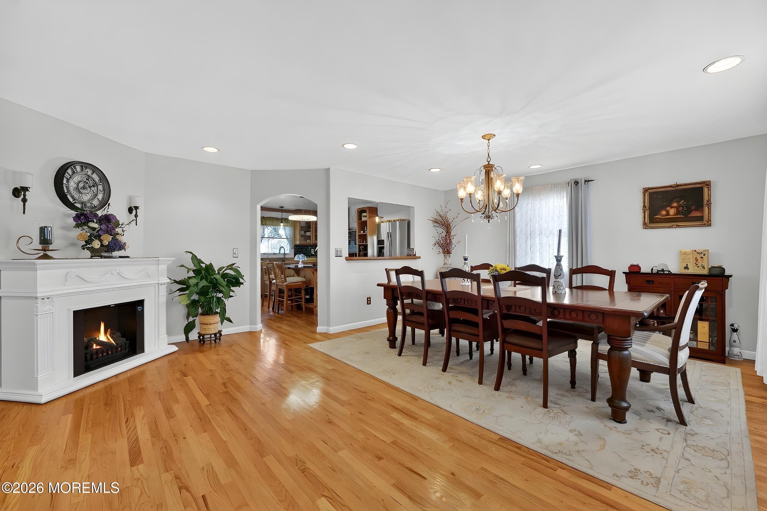 Image 4: 008_fireplace_4_999
