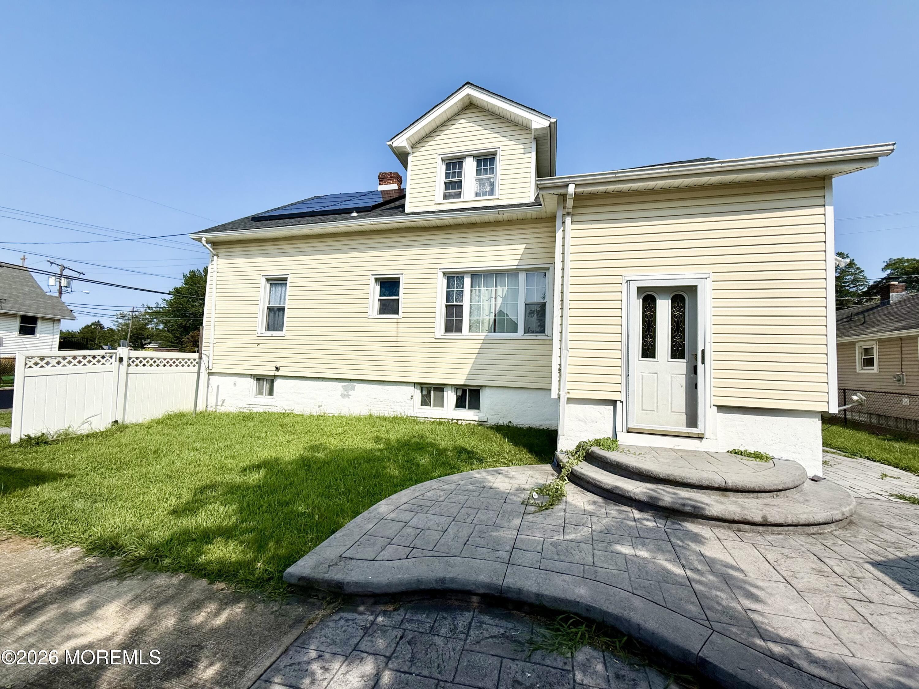 Image 4: Rear