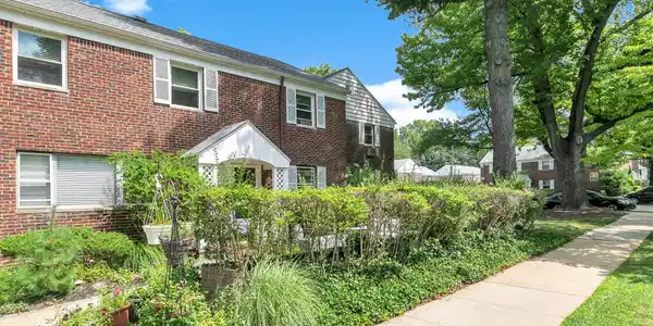 160 Manor Drive