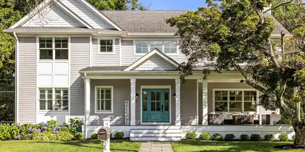 34 Hendrickson Place