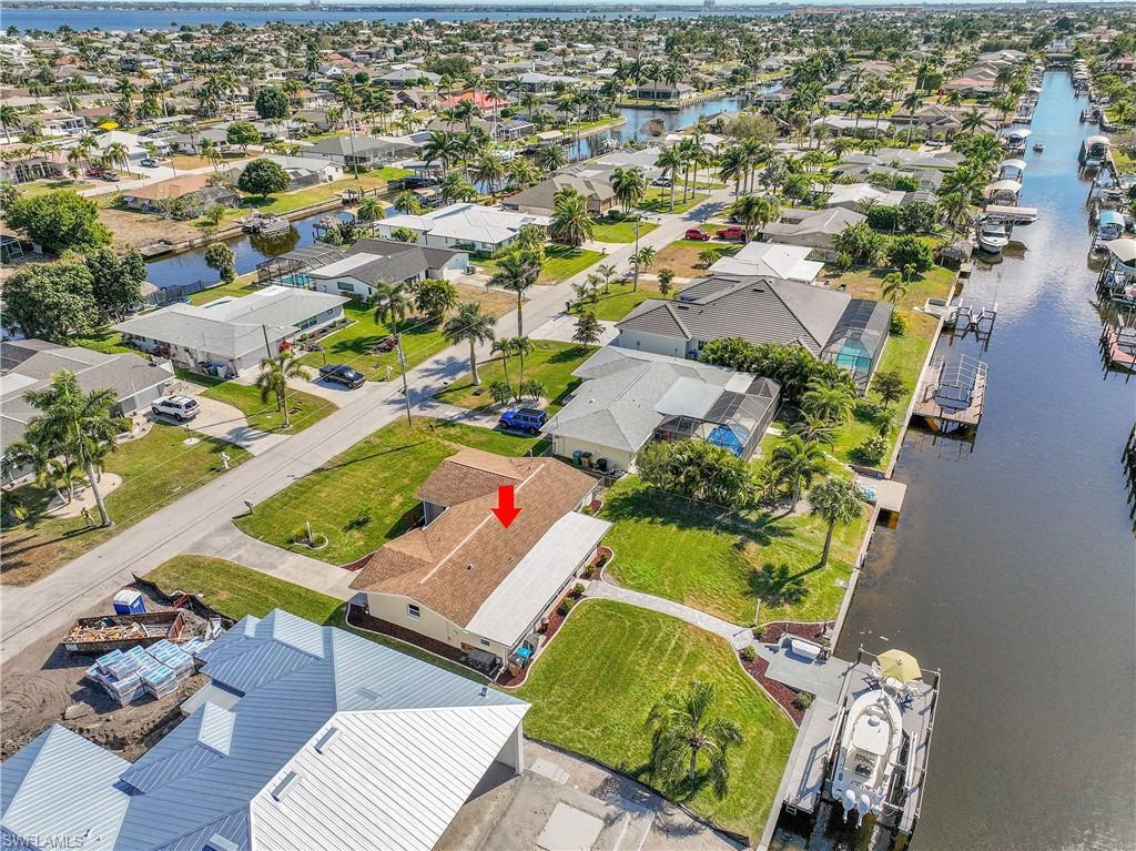 Image 3: Wide Canal.