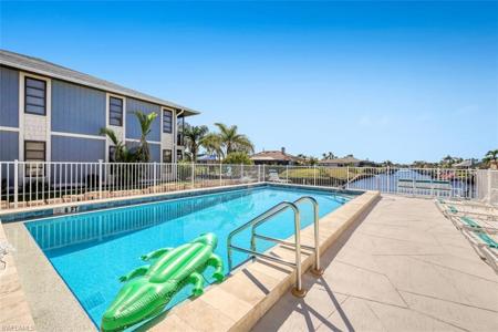 830 S 48th