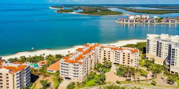 3000 Royal Marco WAY