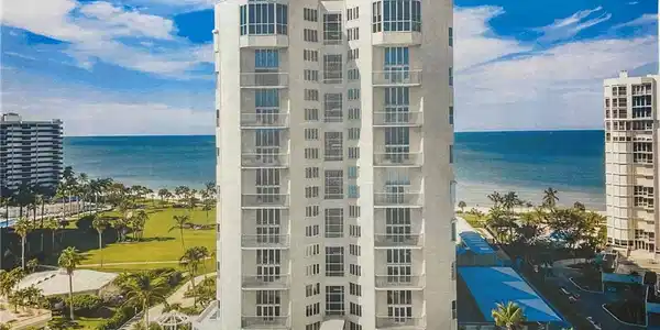 4041 Gulf Shore BLVD N