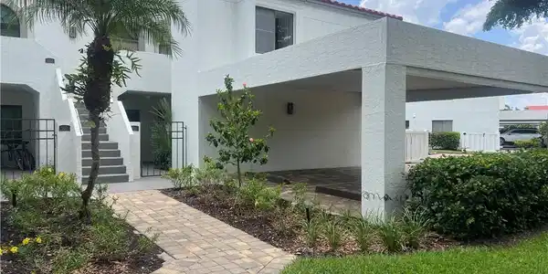 607 Beachwalk CIR