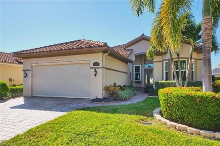 16436 Willowcrest WAY