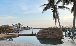 2834 SW 51st