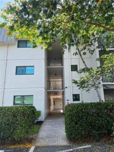 788 Park Shore DR