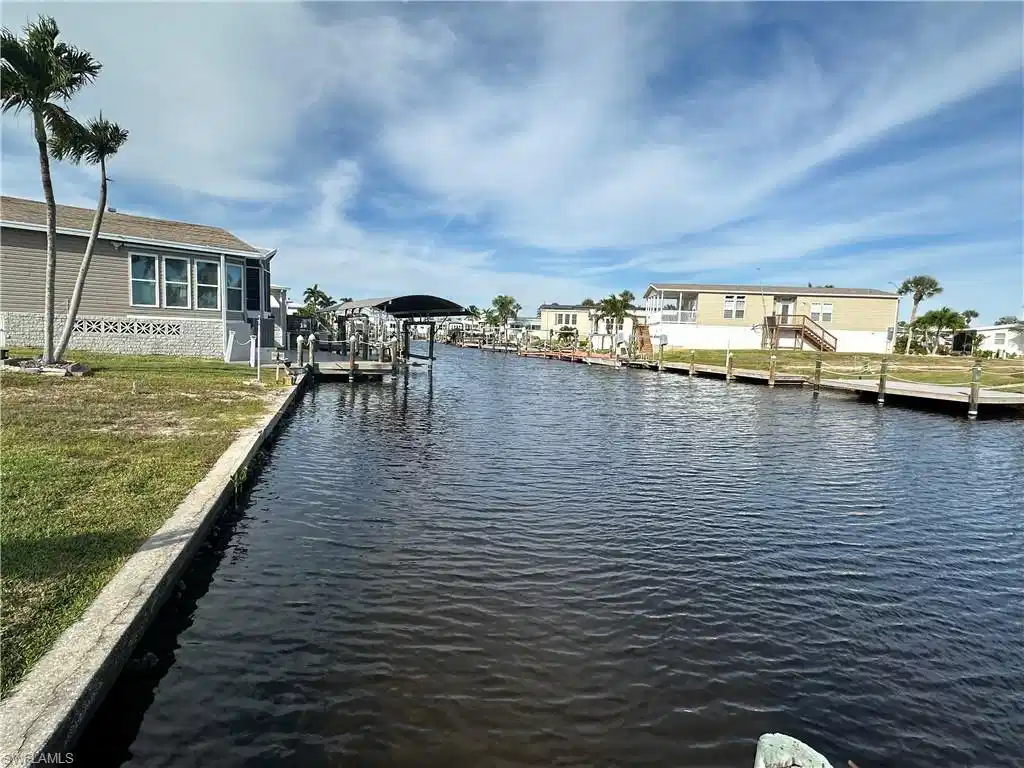 Image 1: Looking North