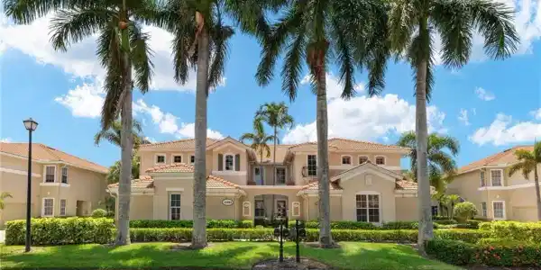 11083 Harbour Yacht CT