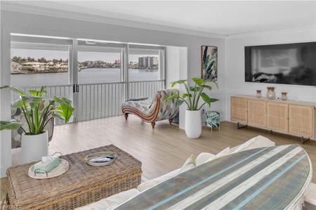 322 Harbour