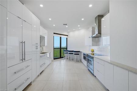 6075 Pelican Bay BLVD