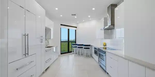 6075 Pelican Bay BLVD