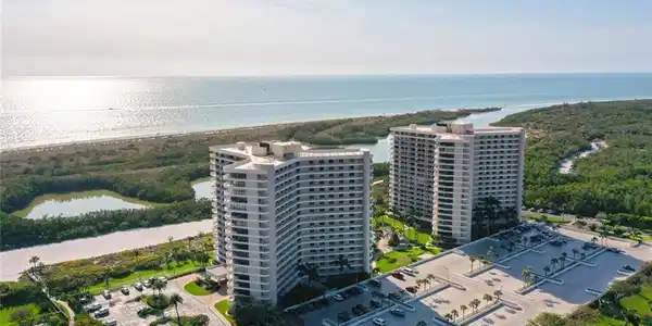 380 Seaview CT