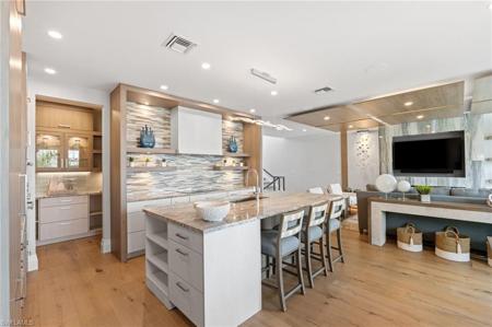 121 Barefoot CIR