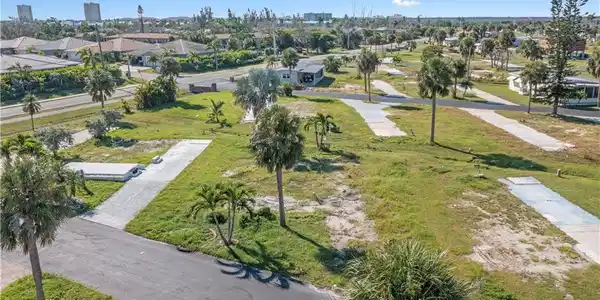 13631 Catbird DR
